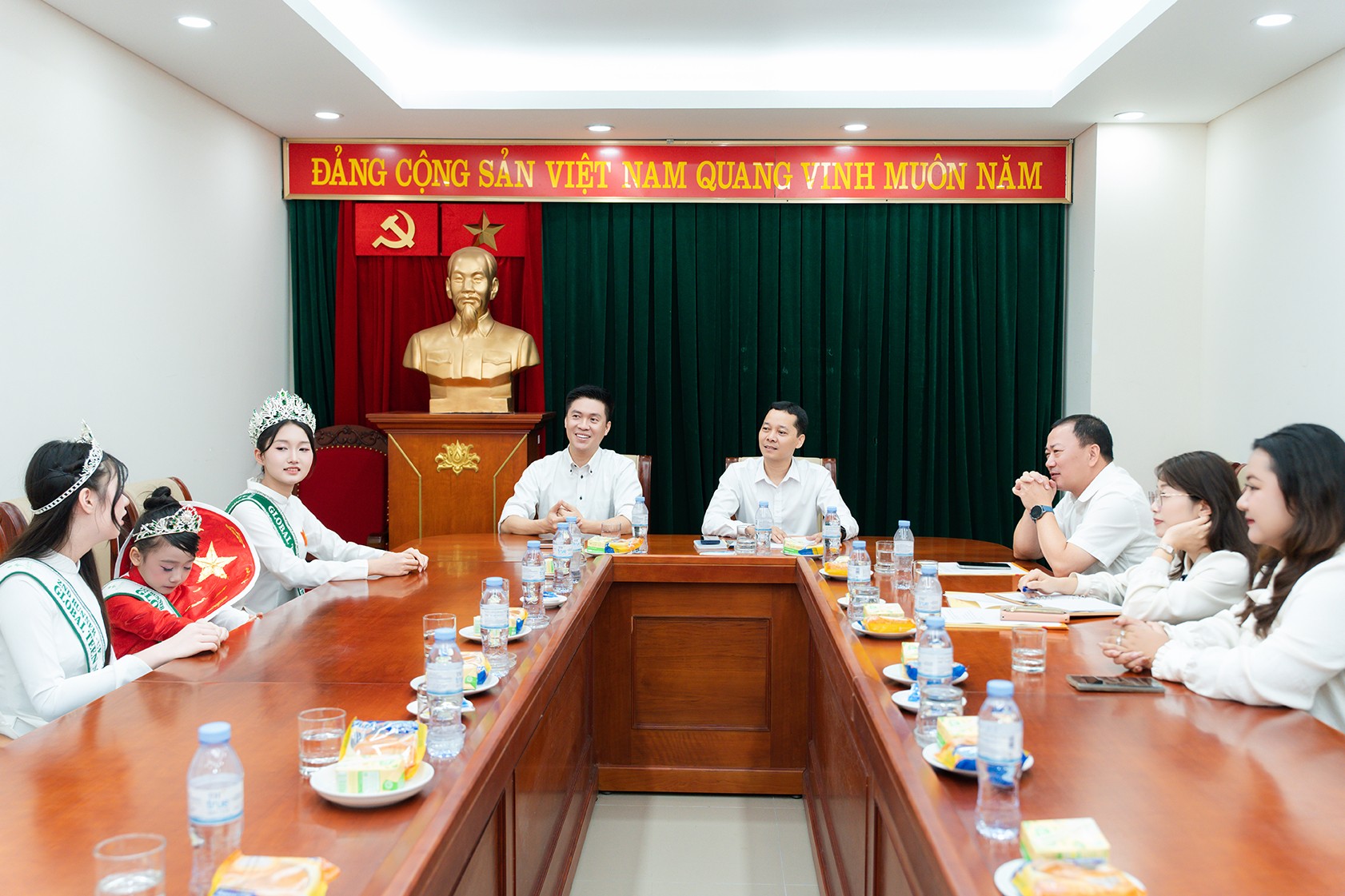 Quán quân 'Siêu mãu nhí toàn cầu' lan tỏa cách gìn giữ tiếng Việt