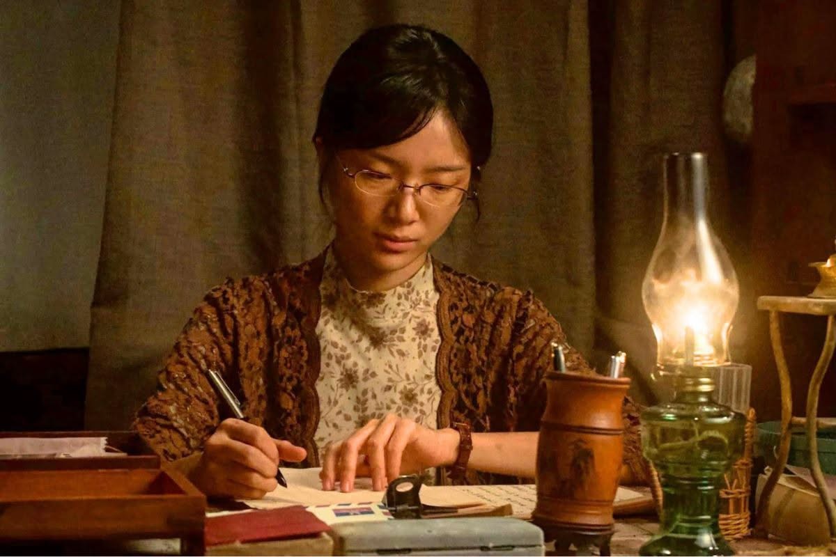 (Review) 'Thư tình gửi ngoại”: Khi yêu thương đi qua một đời người