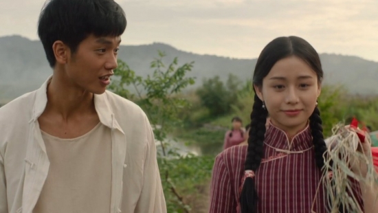(Review) 'Thư tình gửi ngoại': Khi yêu thương đi qua một đời người
