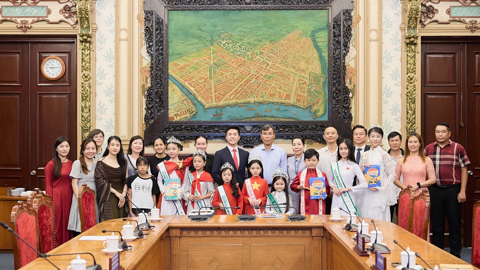 'Siêu mẫu nhí toàn cầu' đến TP. HCM lan tỏa tiếng Việt, kết nối thế hệ trẻ kiều bào với cội nguồn