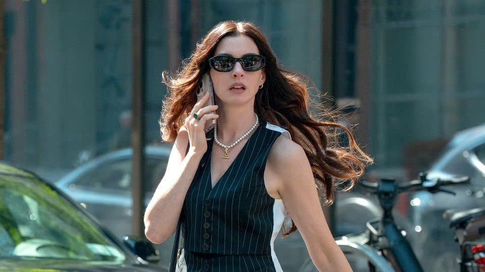 Anne Hathaway nữ diễn viên 'chạy KPI' khủng nhất Hollywood năm 2026