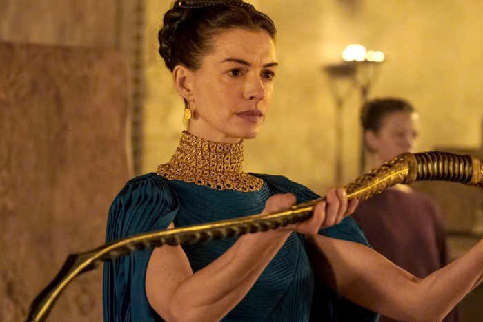 Anne Hathaway nữ diễn viên 'chạy KPI' khủng nhất Hollywood năm 2026