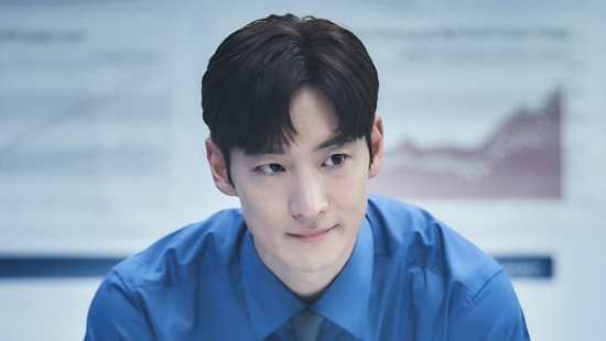 Vận xui của Lee Je Hoon: Bạn diễn trong ba phim cùng vướng scandal