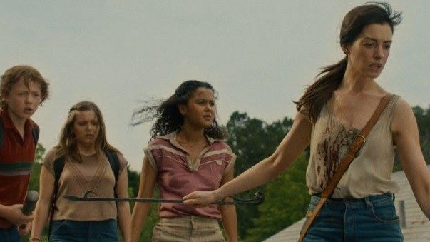(Review) 'The End of Oak Street': Ý tưởng hay, nhưng câu chuyện còn thiếu chiều sâu