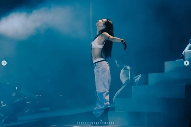 Sự cố trang phục của Jennie (BlackPink): Sự thật hay sản phẩm của AI?
