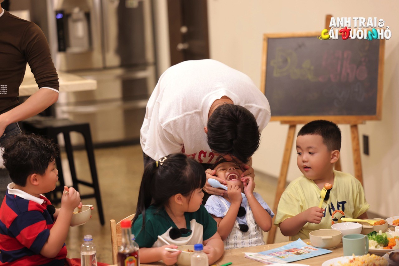 'Anh trai và cái đuôi nhỏ': Các 'Anh trai' tâm huyết biến điều ước của 'đuôi nhỏ' thành hiện thực