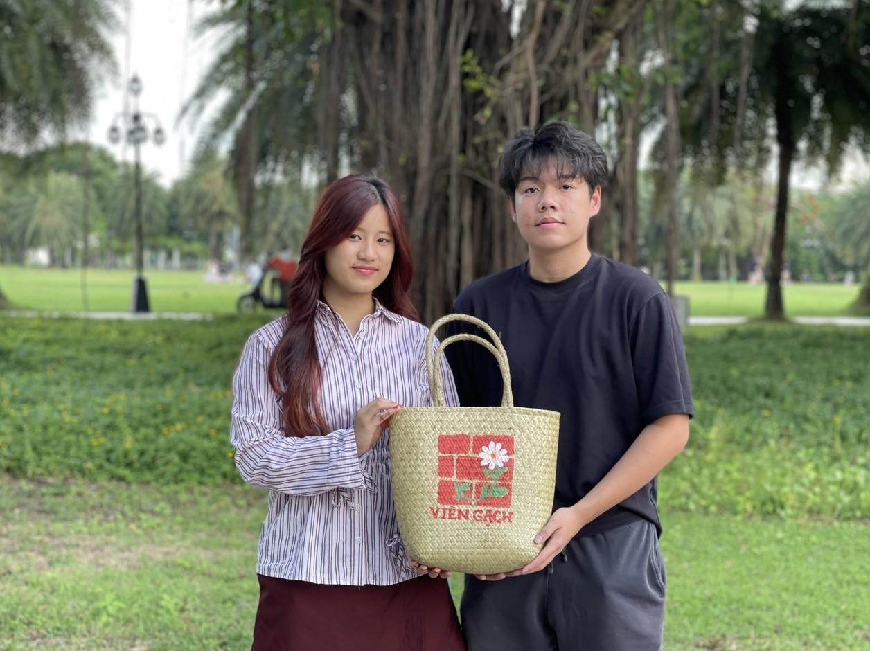 Băng Di, Cao Bá Hưng đồng hành cùng nhóm Viên Gạch lan tỏa giá trị văn hóa tại An Khánh