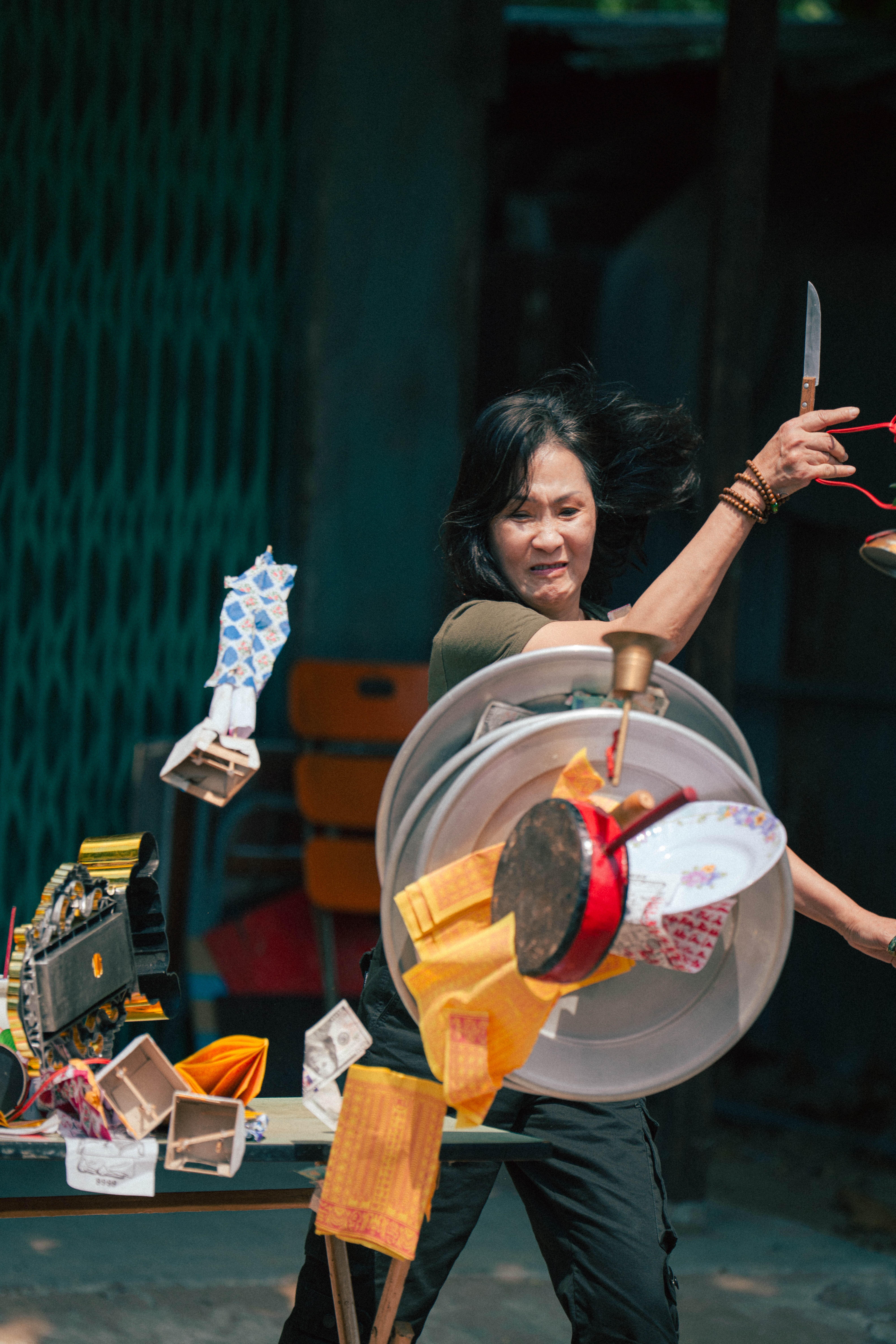 'Lên hương' hé lộ trailer và câu hỏi nhức nhối: Đổi đời hay đánh đổi cả gia đình?
