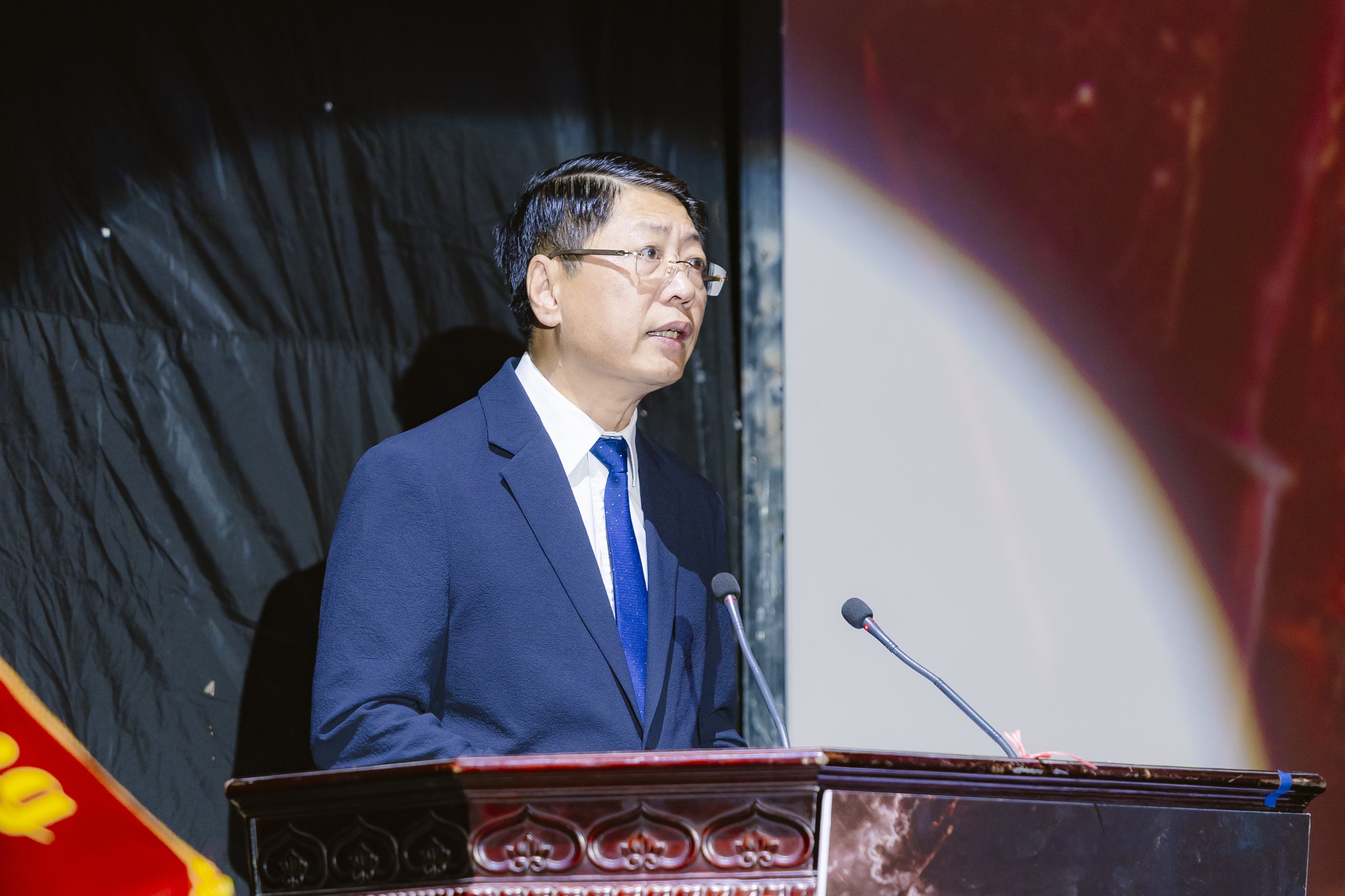 Ông Trần Song Tùng - Ủy viên Ban Thường vụ Tỉnh ủy - Phó Chủ tịch Thường trực UBND tỉnh Ninh Bình