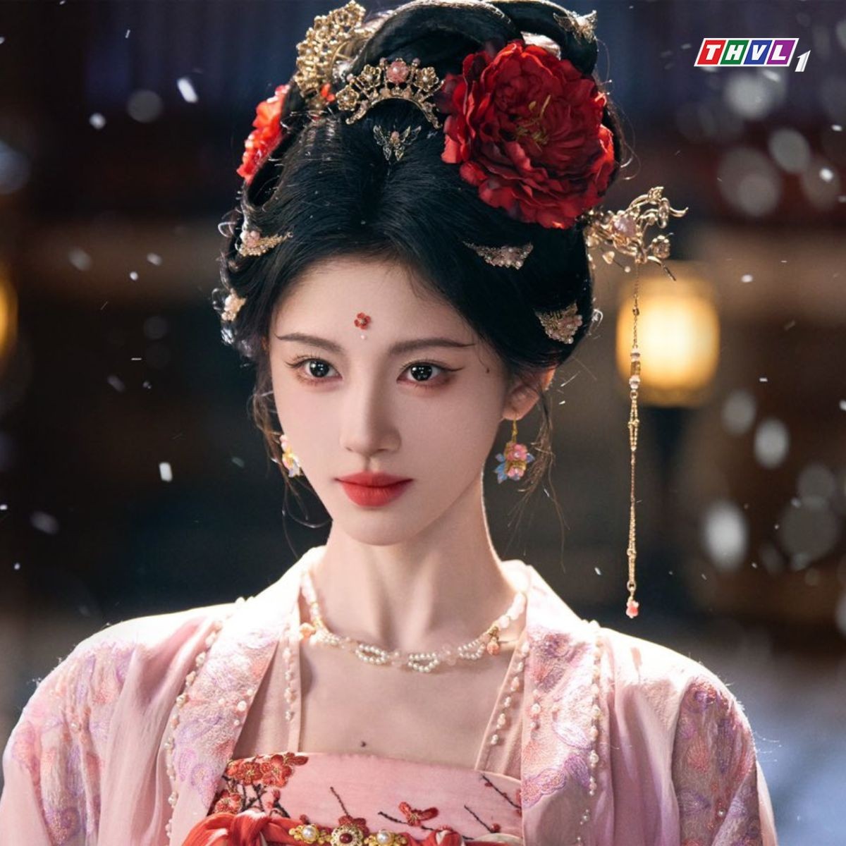 Từ idol đến diễn viên, Cúc Tịnh Y tiếp tục tỏa sáng với 'Nguyệt Lân mật án'