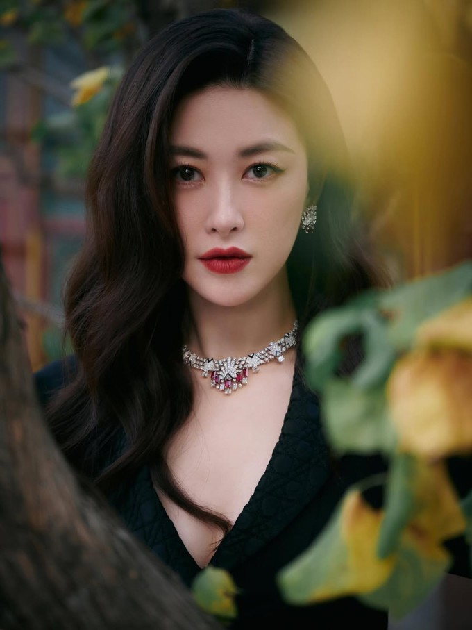 Chu Châu - Chung Hán Lương và dàn diễn viên thực lực làm nên sức hút của 'Hoa nở sau giông tố'
