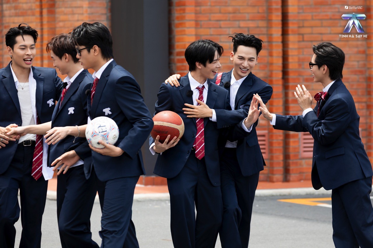 5 nhóm học sinh chính thức chào sân 'Tinh hà 'Say Hi': Lập Dị, Rich Kids, Trai Trầm, Cá Biệt và Hot boy thể thao