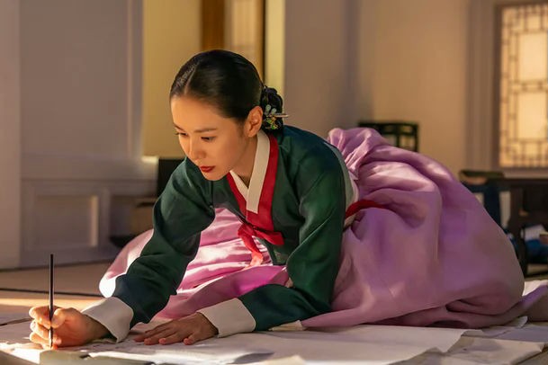 Son Ye Jin trở lại với dòng phim cổ trang trong bom tấn mới của Netflix
