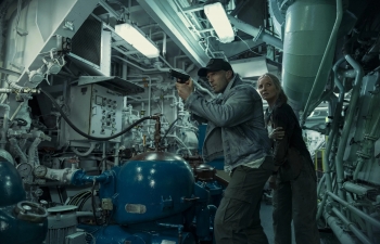 Jason Statham là 'Ferrari cũ nhưng vẫn là Ferrari' trong bom tấn 'Tàu buôn người'