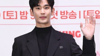 Sự kiện đầu tiên của Kim Soo Hyun tại Hàn gây tranh cãi