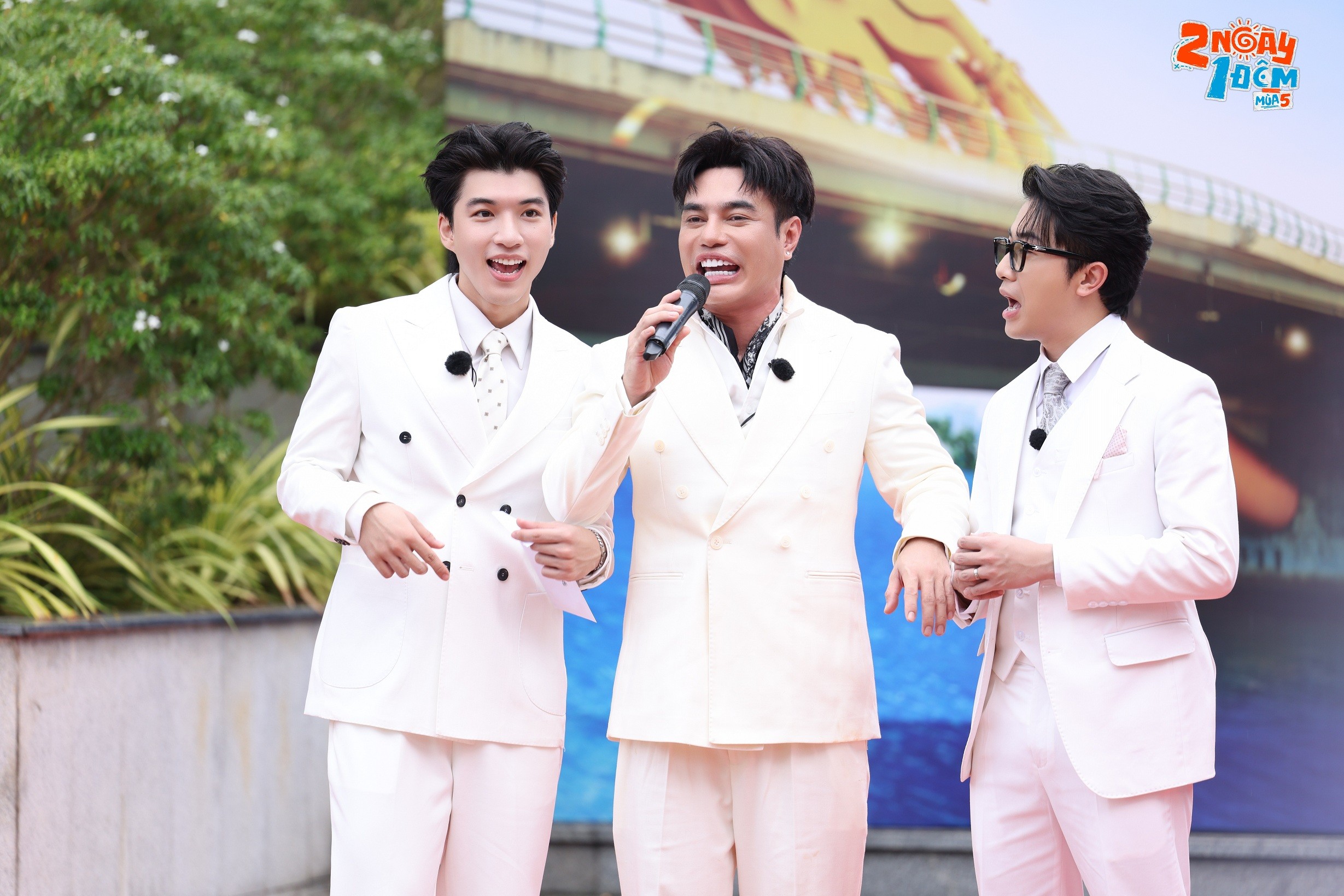 '2 ngày 1 đêm': Lê Dương Bảo Lâm bỏ 100 triệu giành ghế CEO, Hieuthuhai thử sức làm hướng dẫn viên