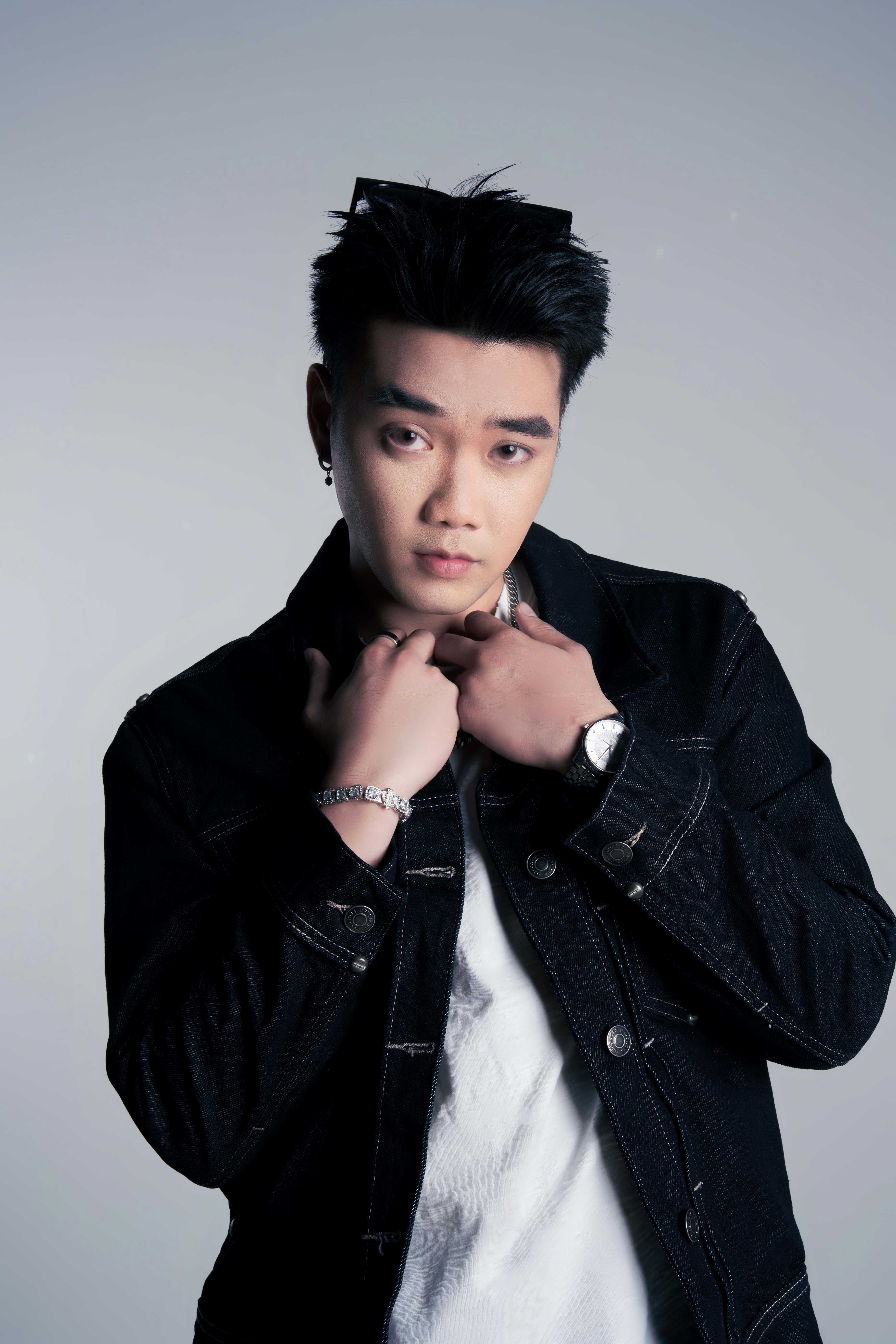 GUrbane kết hợp Hoàng Tôn, tạo nên cuộc gặp gỡ giữa hai thế hệ R&B qua 'Lạc bước trong ngần mắt em'