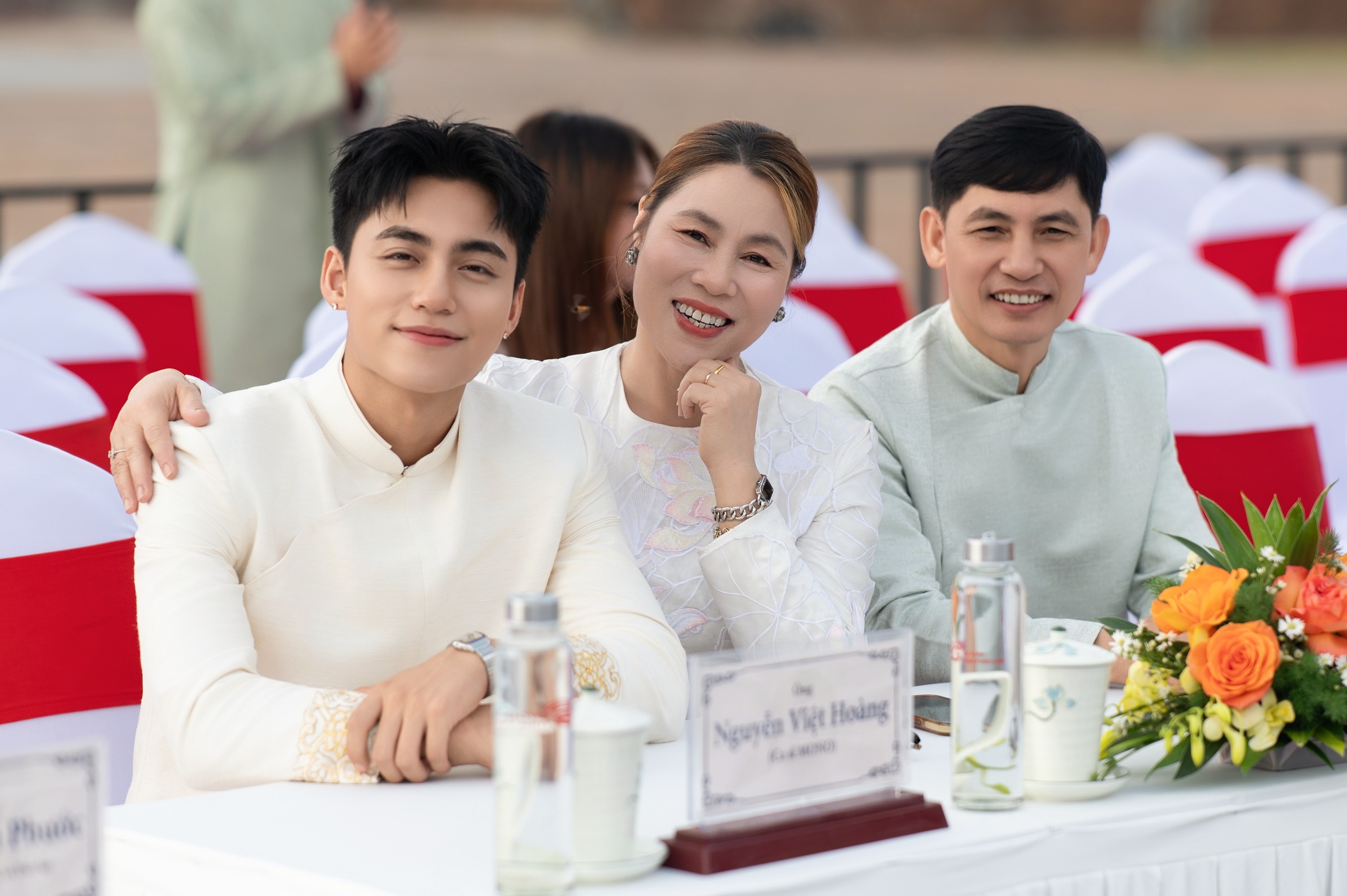 Mono nhận danh xưng Sứ giả di sản Huế, mở đầu hoạt động tại bảo tàng cổ vật