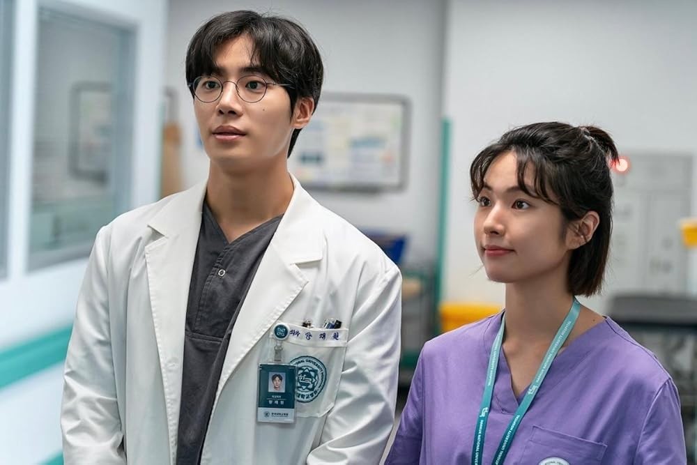 Ha Young rời series 'The Trauma Code' giữa bê bối gia đình