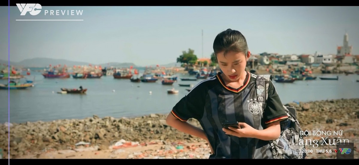 'Đội bóng nữ làng Xuân' tập 2: Minh sốc khi phát hiện bị lừa