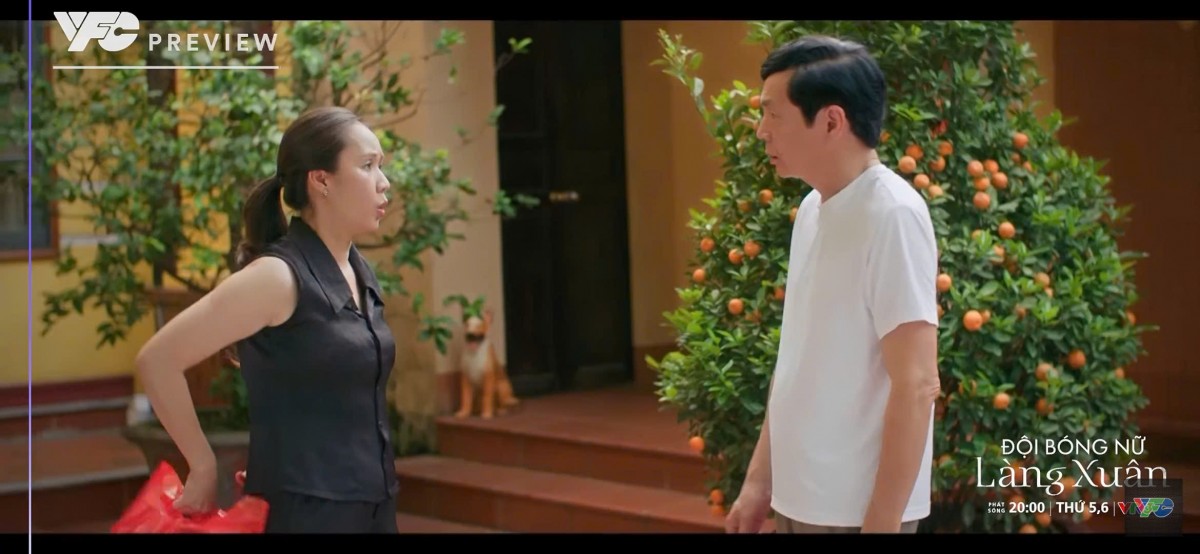 'Đội bóng nữ làng Xuân' tập 2: Minh sốc khi phát hiện bị lừa
