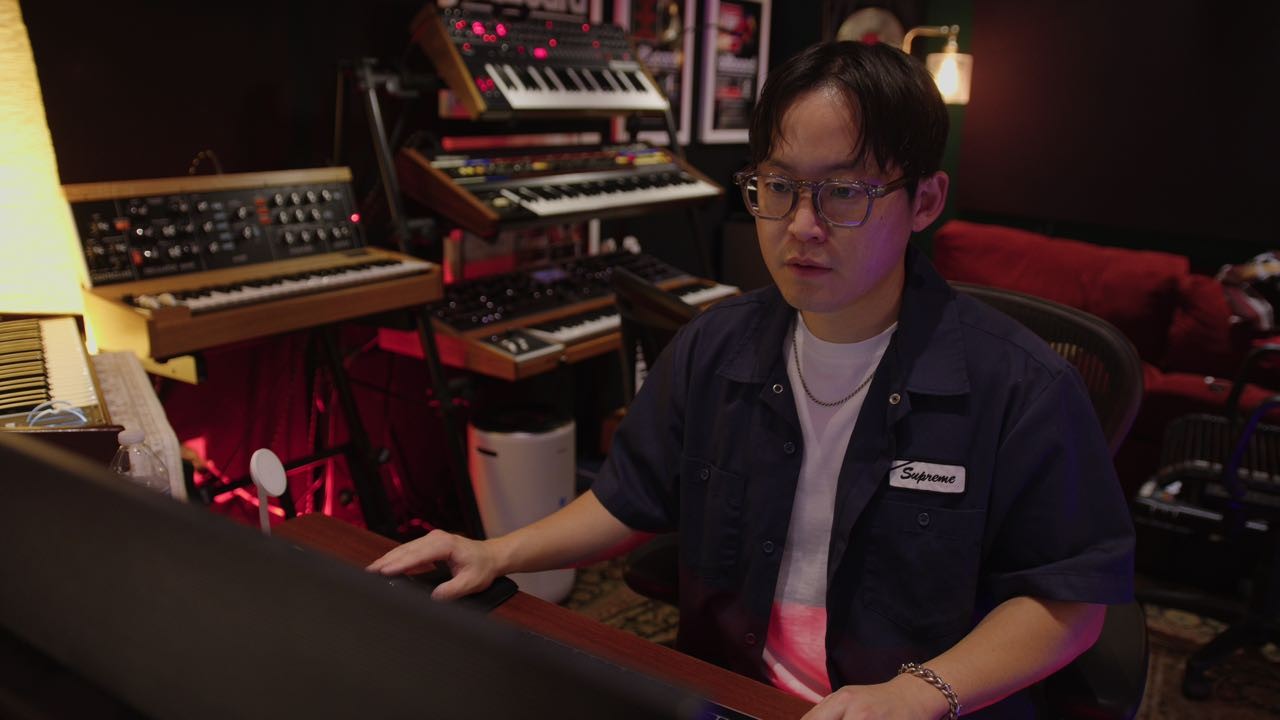 'Tinh hà 'Say Hi' vươn tầm quốc tế với màn quy tụ 5 producer thế giới