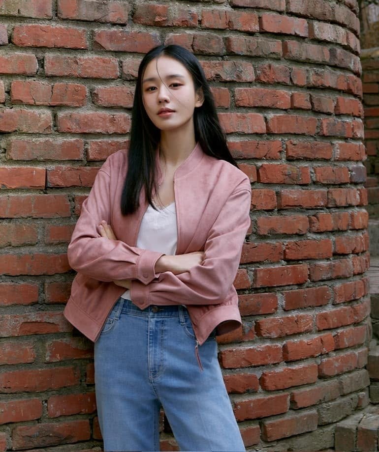 Ahn Eun-jin: Không bước ra từ hào quang, vẫn trở thành nữ chính