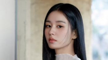 Ahn Eun-jin: Không bước ra từ hào quang, vẫn trở thành nữ chính