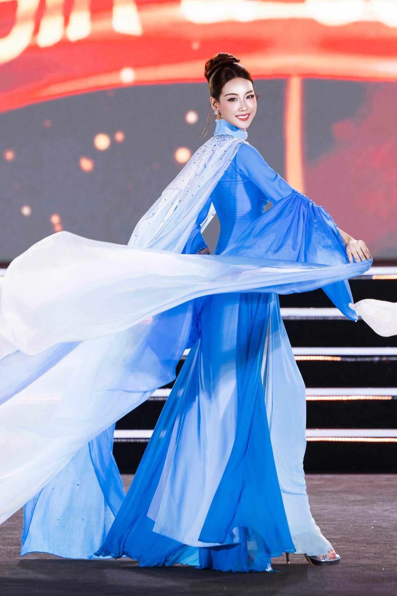 Đêm đăng quang tại Việt Nam, kỷ niệm 75 năm 'Miss World - Hoa hậu thế giới'