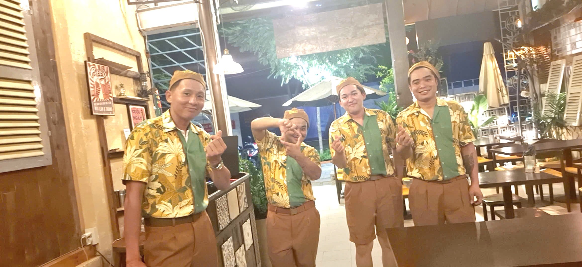 Nhà hàng Khói xưa: Tác phẩm 'ẩm thực' của tình nghệ sĩ