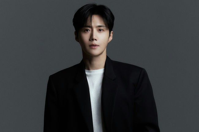 Kim Seon Ho tái xuất làng quảng cáo sau cáo buộc trốn thuế