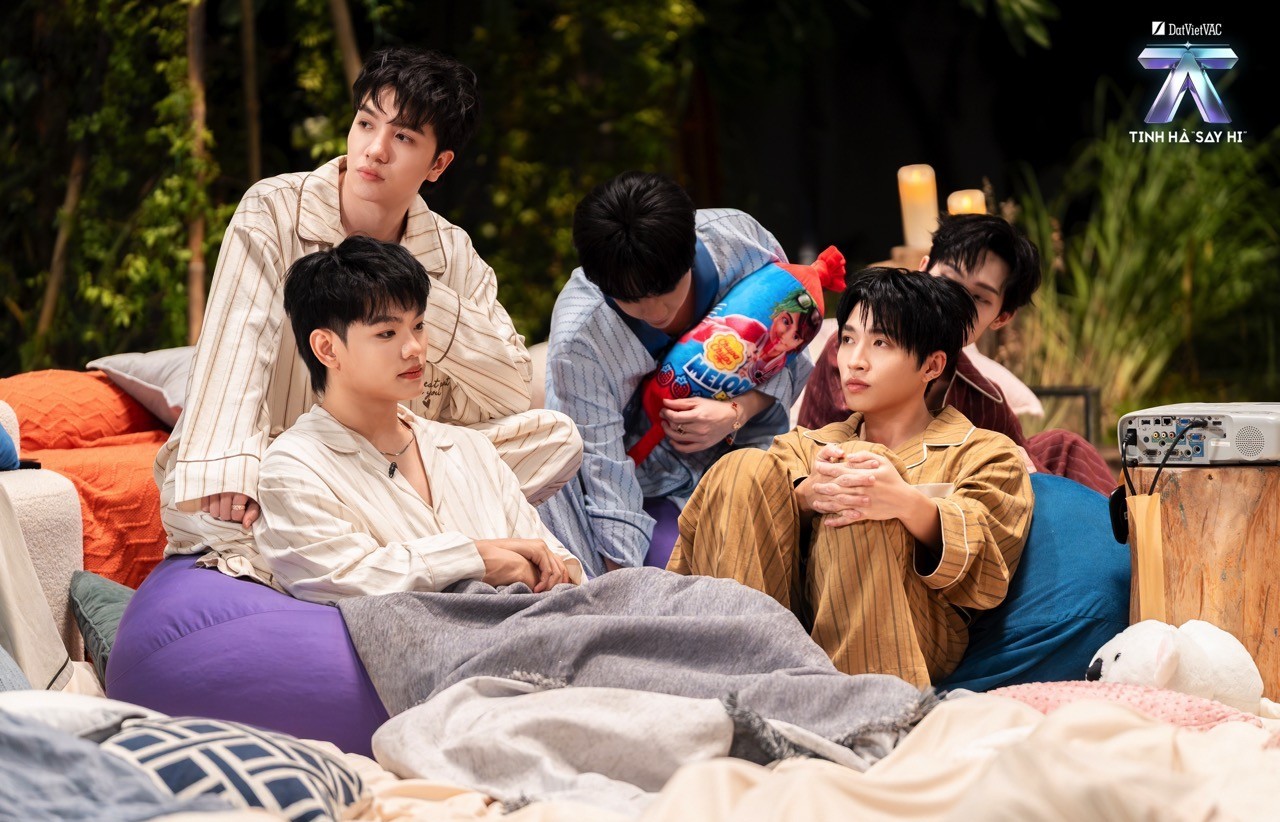 'Tinh hà 'Say Hi' trước thềm chung kết: Sơn.K khóc vì Jsol, Jaysonlei nức nở, catwalk pijama vẫn quậy hết cỡ