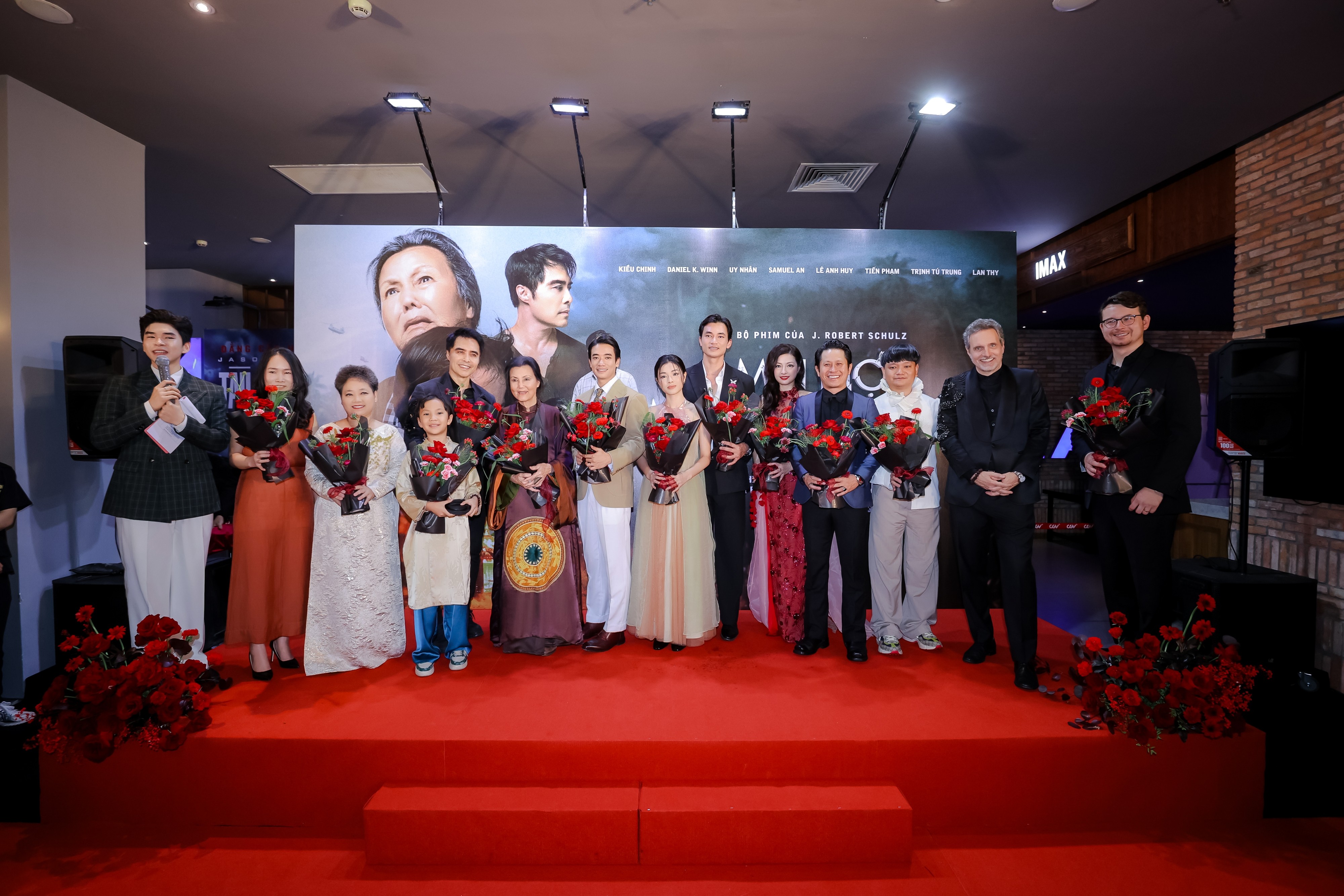 Ê-kip 'Mãi nợ một lời tạm biệt' chi mạnh tay tái hiện bối cảnh Việt Nam những năm 1970