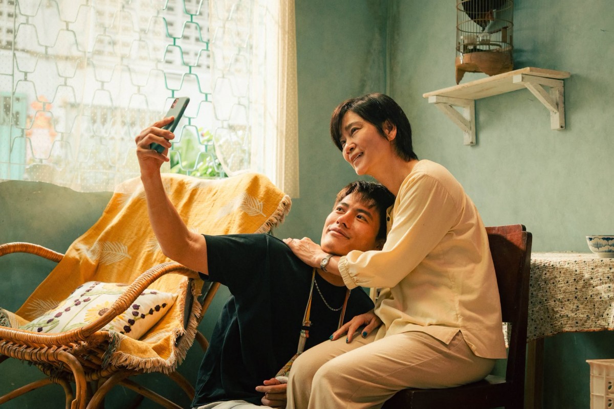 (Review) Lên hương: Tiền đề gây tò mò, kịch bản lại quẩn quanh