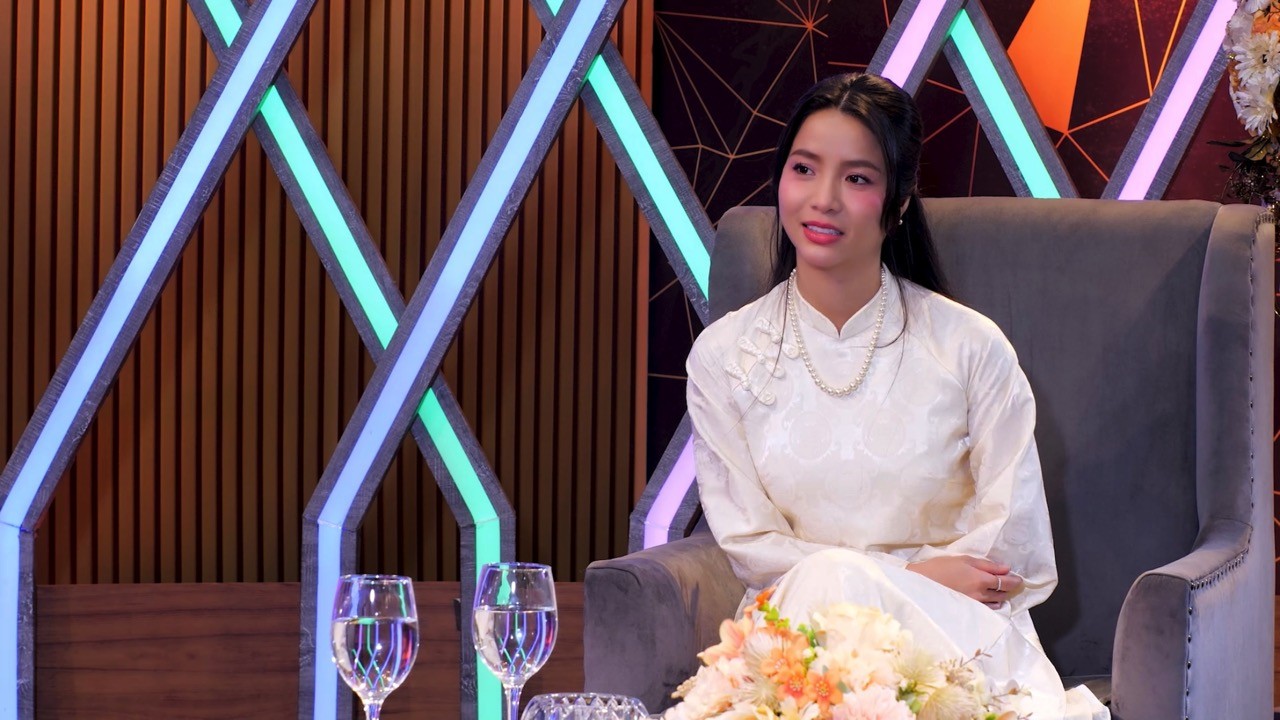 Diễn viên Vũ Phương Linh: Sau đam mê, mình cũng cần có hào quang để nuôi cái nghề