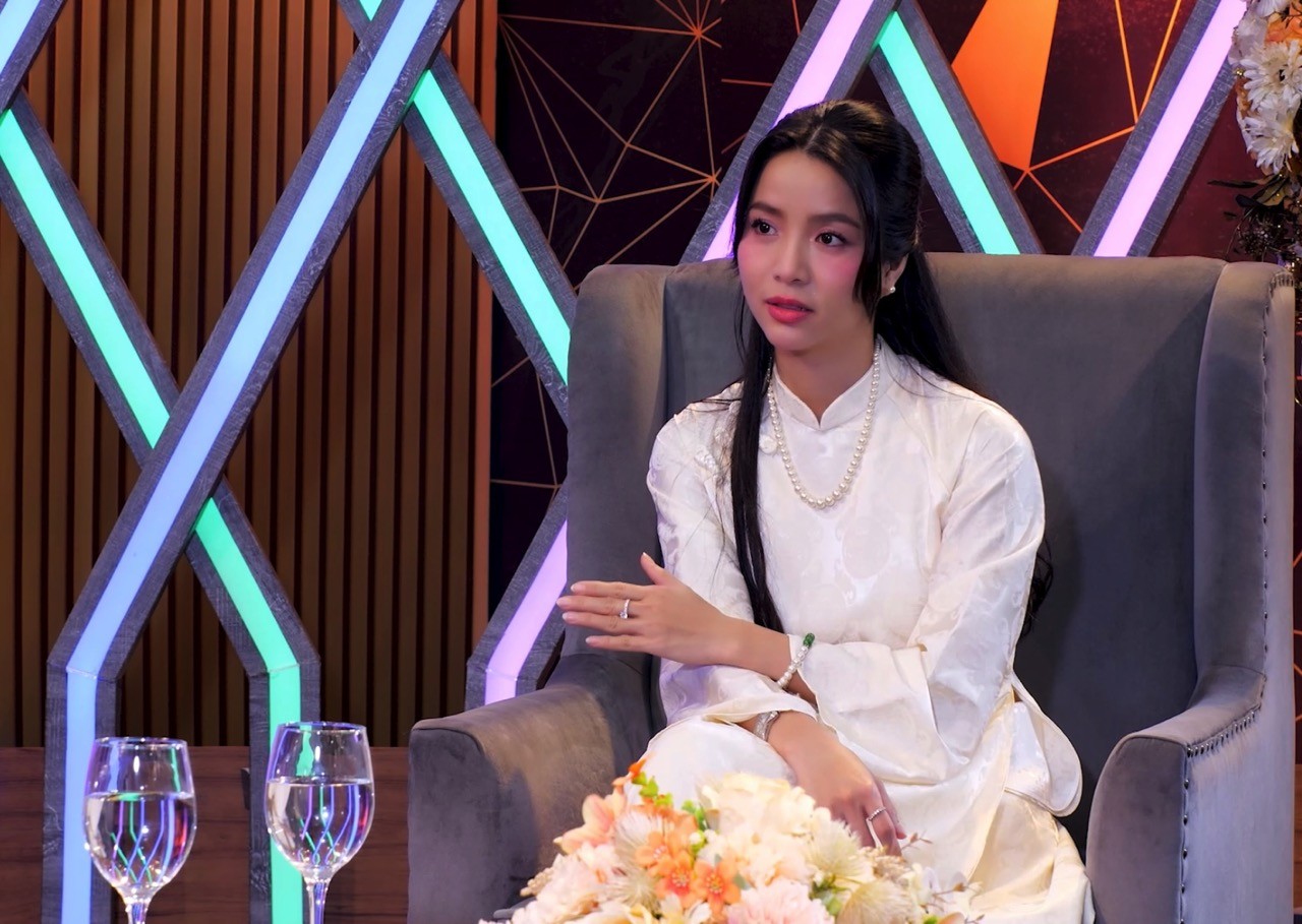 Diễn viên Vũ Phương Linh: Sau đam mê, mình cũng cần có hào quang để nuôi cái nghề