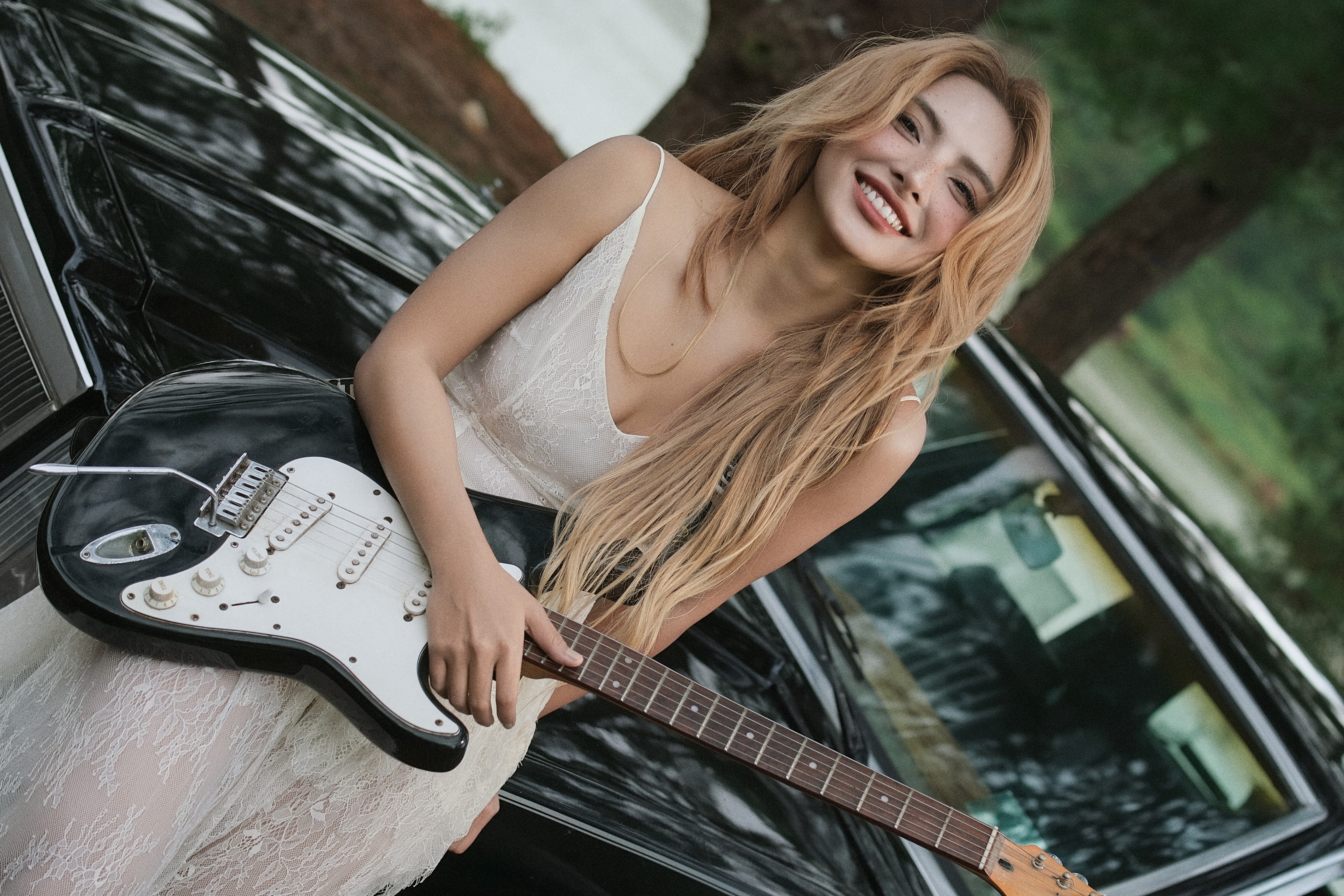 Maiquinn nối tiếp câu chuyện hit 'Chân thành' với 'Một người như thế', kết hợp KimLong