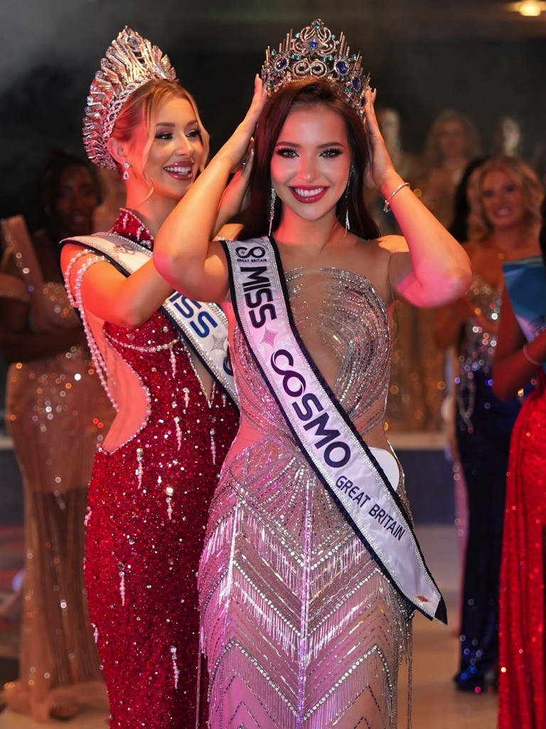 Đương kim 'Miss Cosmo' Yolina Lindquist một mình công du Anh quốc, trao vương miện cho đại diện 'Miss Cosmo Great Britain 2026'
