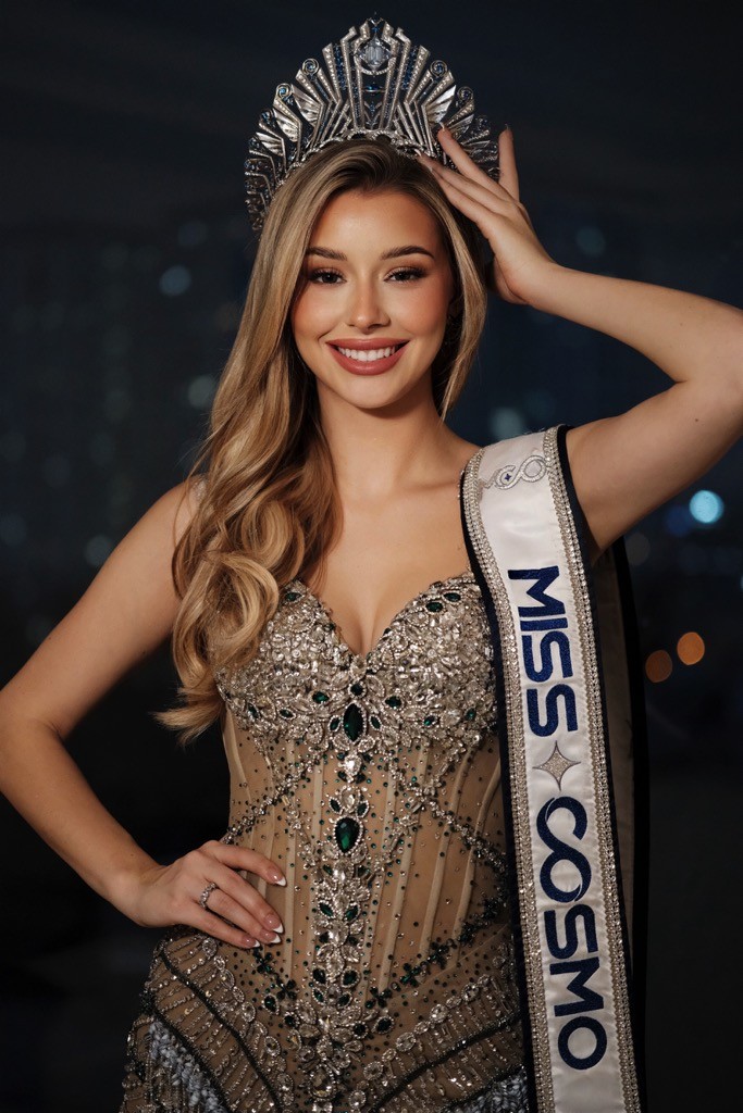 Đương kim 'Miss Cosmo' Yolina Lindquist một mình công du Anh quốc, trao vương miện cho đại diện 'Miss Cosmo Great Britain 2026'