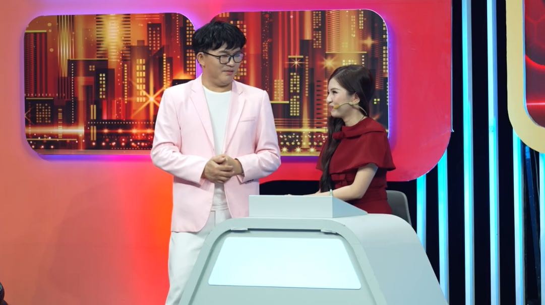 'Vận may gọi tên ai?': 'Hoa hậu đại dương Việt Nam 2025' được MC Đại Nghĩa dành lời khen vì tiếp tục học tập sau đăng quang