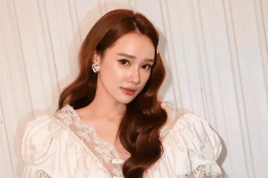 Nhã Phương lên tiếng giữa ồn ào Trường Giang