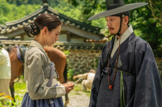 Son Ye Jin và Ji Chang Wook cũng không thể gánh được 'The Scandal'