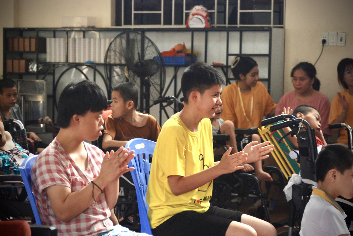 Vui hội Trăng Rằm cùng các em nhỏ tại Nhà tình thương Hương La