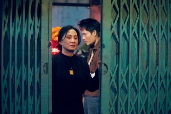 'Lên hương' gây chú ý tại thị trường quốc tế với điểm số bất ngờ