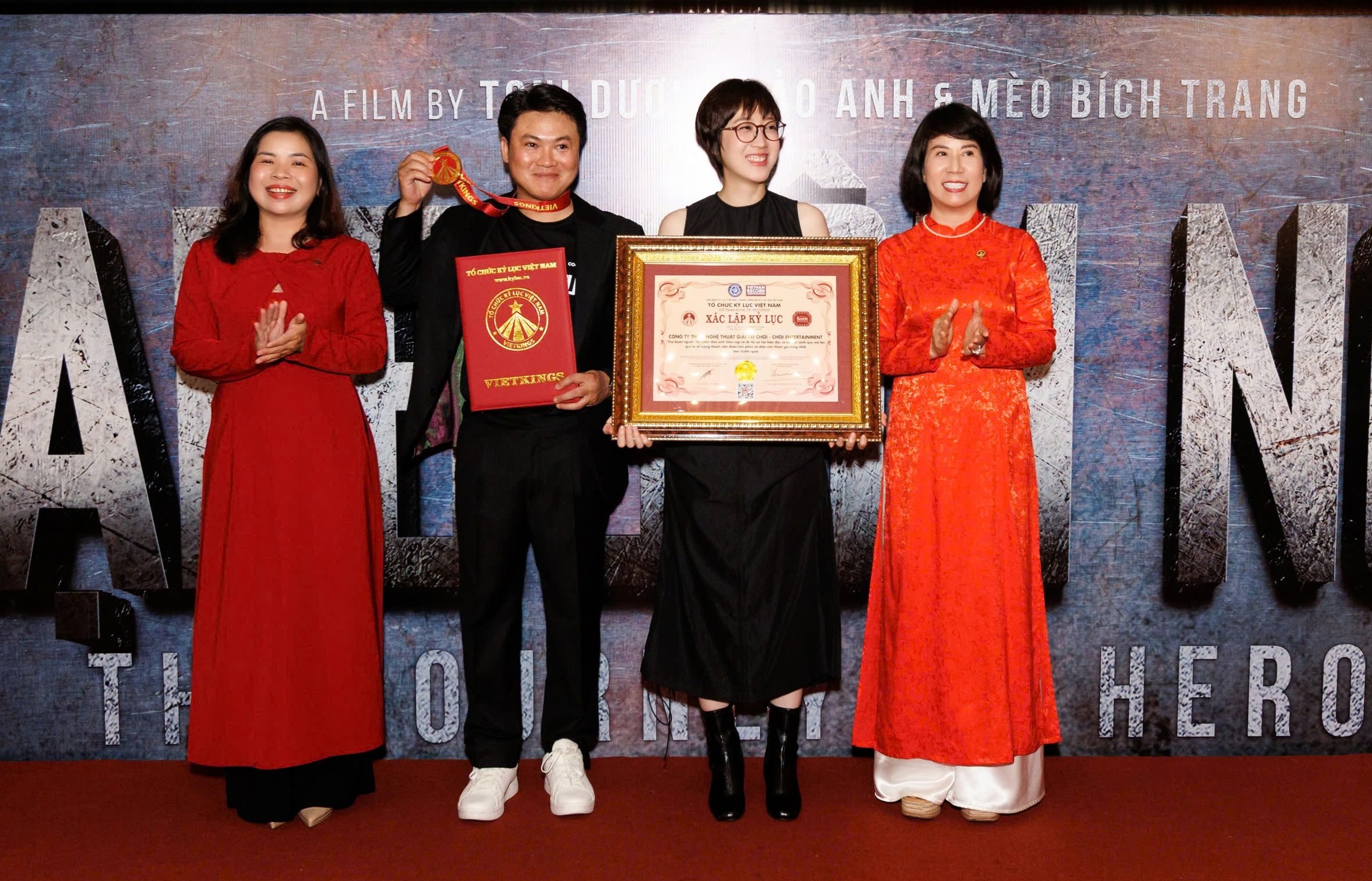 'Trại buôn người' xác lập kỷ lục Việt Nam, chính thức ra mắt khán giả sau 5 năm thực hiện