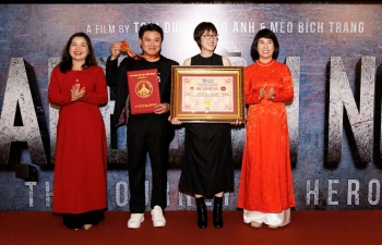 'Trại buôn người' xác lập kỷ lục Việt Nam, chính thức ra mắt khán giả sau 5 năm thực hiện