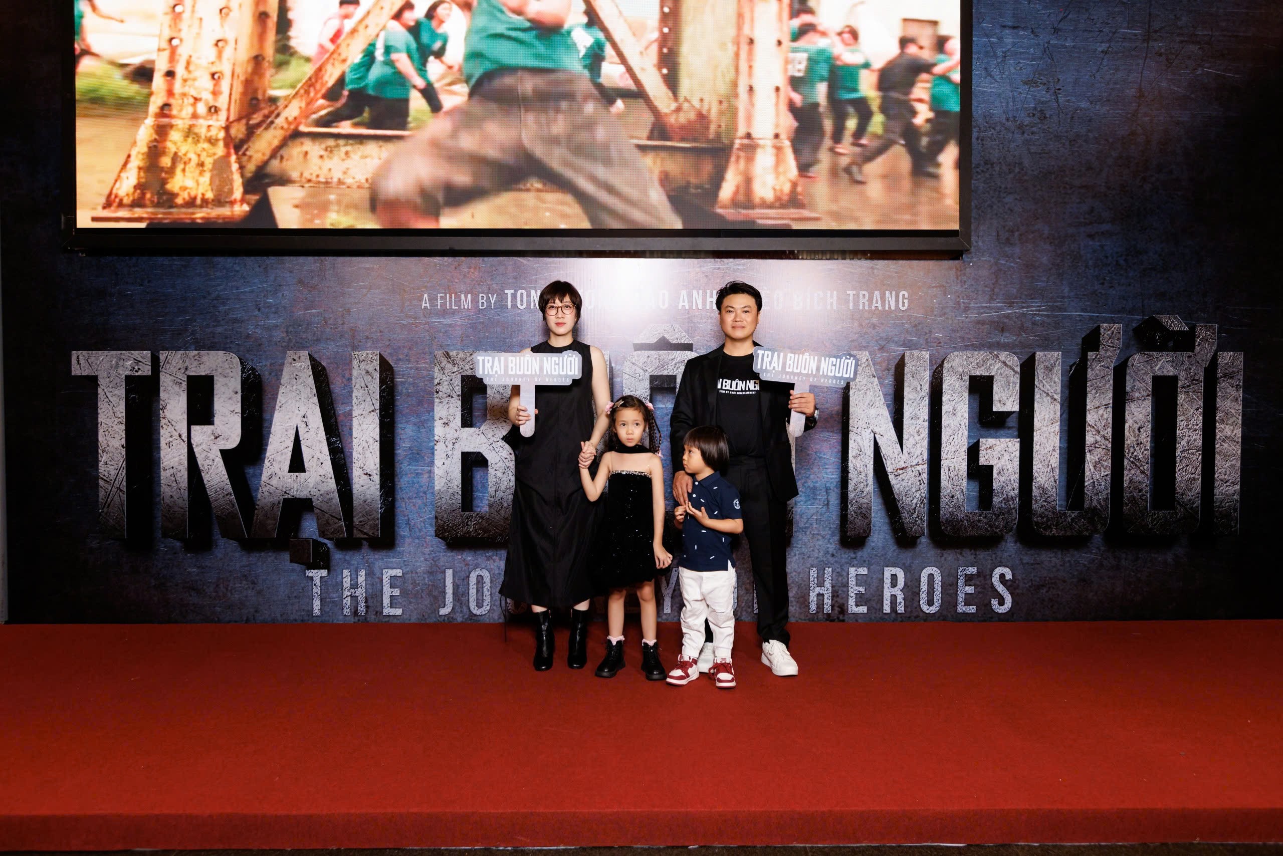 'Trại buôn người' xác lập kỷ lục Việt Nam, chính thức ra mắt khán giả sau 5 năm thực hiện