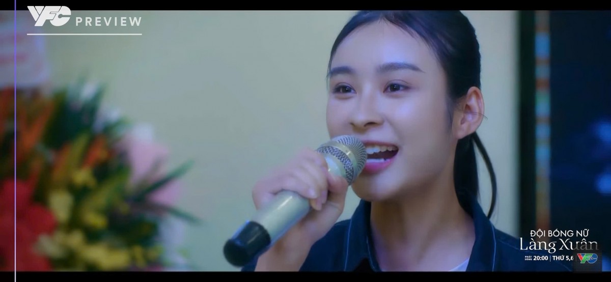 'Đội bóng nữ làng Xuân' tập 7: Quốc nổi giận khi thấy Yến trên livestream