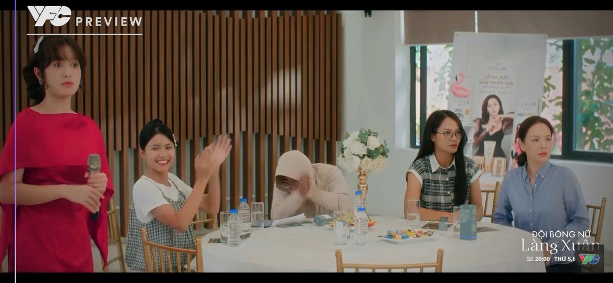 'Đội bóng nữ làng Xuân' tập 7: Quốc nổi giận khi thấy Yến trên livestream