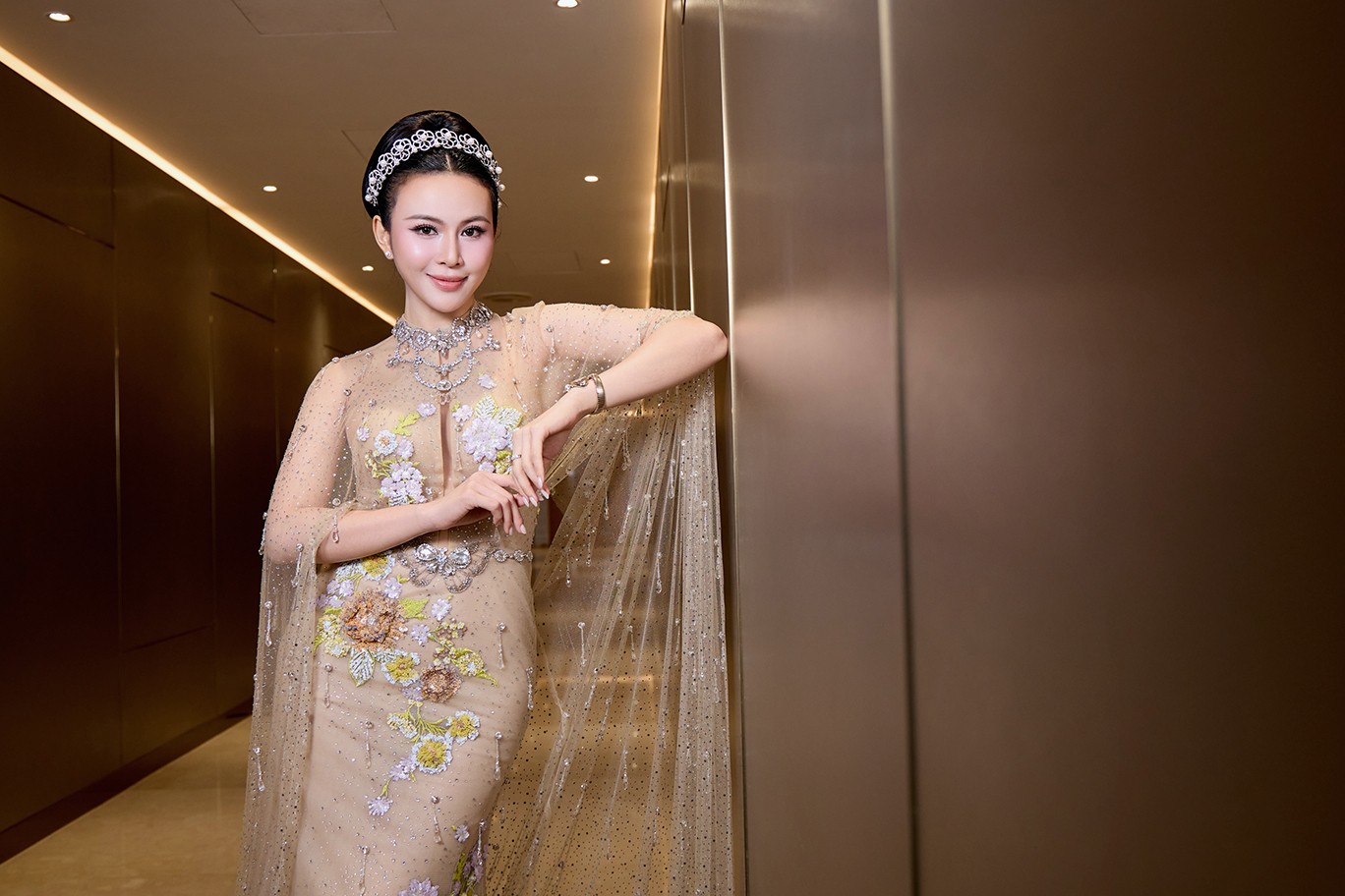 Hoa khôi Nguyễn Thanh Hảo học diễn xuất để chạm ngõ điện ảnh phim 'Chị chị em em 3'